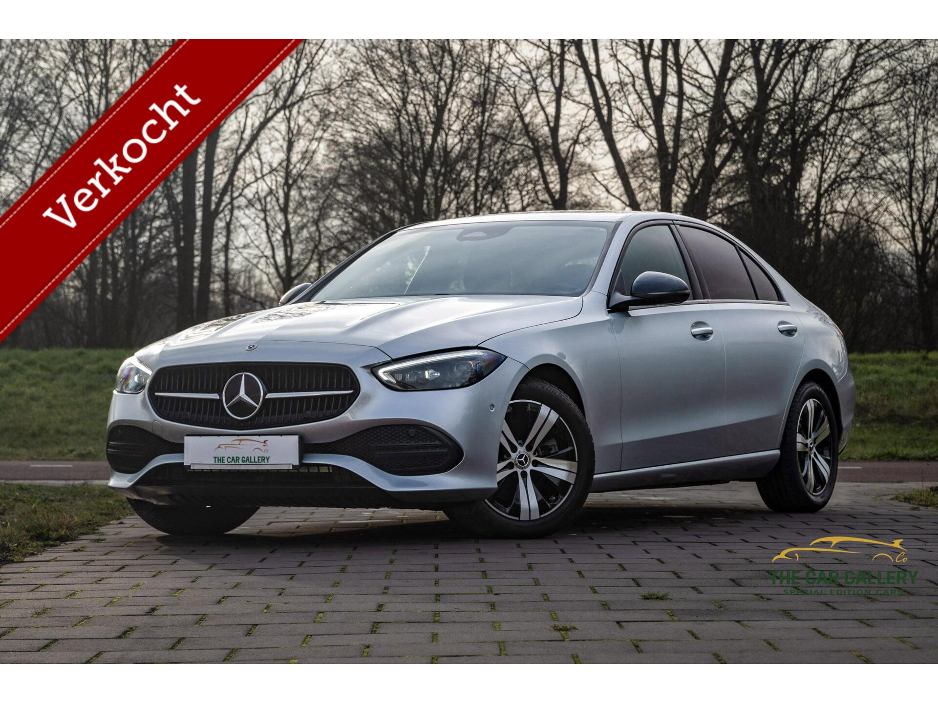 Mercedes-Benz C-Klasse 200 Luxury Line 53454394-0.jpg | The Car Gallery
