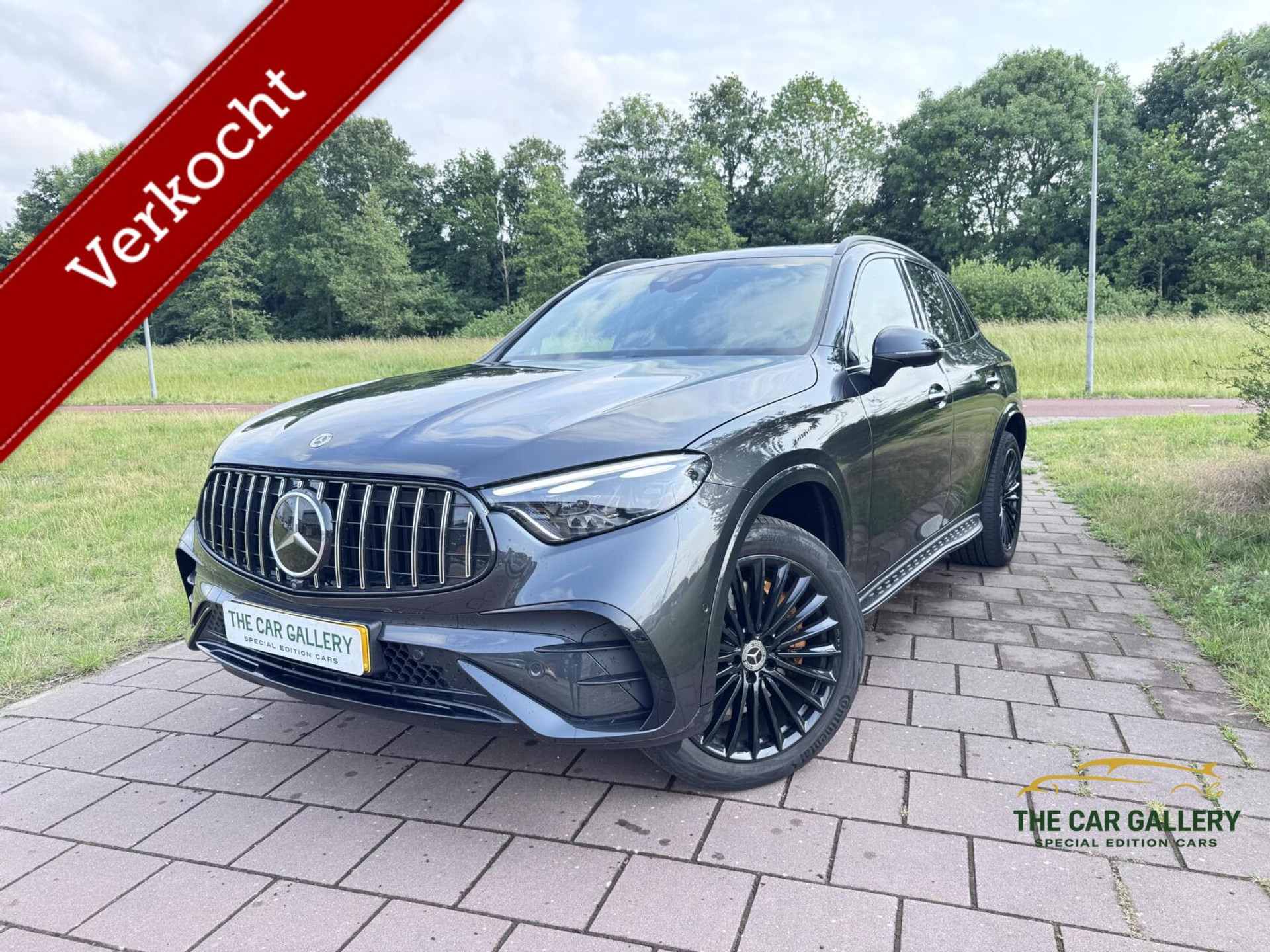 Mercedes-Benz GLC 300e 4MATIC Sport Edition 53454560-0.jpg | The Car Gallery