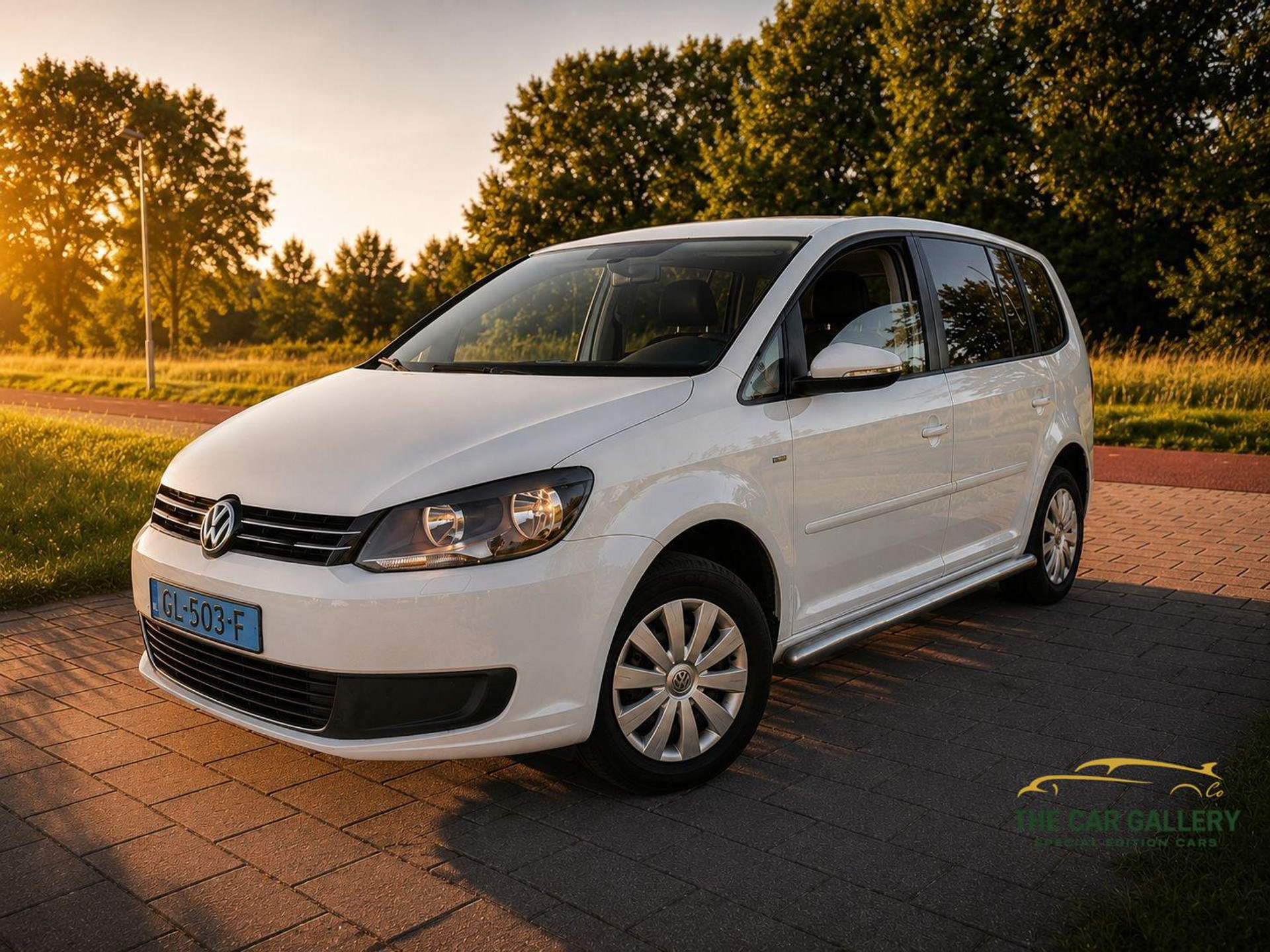 Volkswagen Touran 2.0 TDI SCR Highline 54862851-0.jpg | The Car Gallery